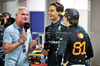 GP SINGAPORE, (L to R): David Coulthard (GBR) Channel 4 F1 Commentator in qualifying parc ferme with George Russell (GBR) Mercedes AMG F1; Max Verstappen (NLD) Red Bull Racing; e Oscar Piastri (AUS) McLaren.

04.10.2025. Formula 1 World Championship, Rd 18, Singapore Grand Prix, Marina Bay Street Circuit, Singapore, Qualifiche Day.

- www.xpbimages.com, EMail: requests@xpbimages.com © Copyright: Charniaux / XPB Images