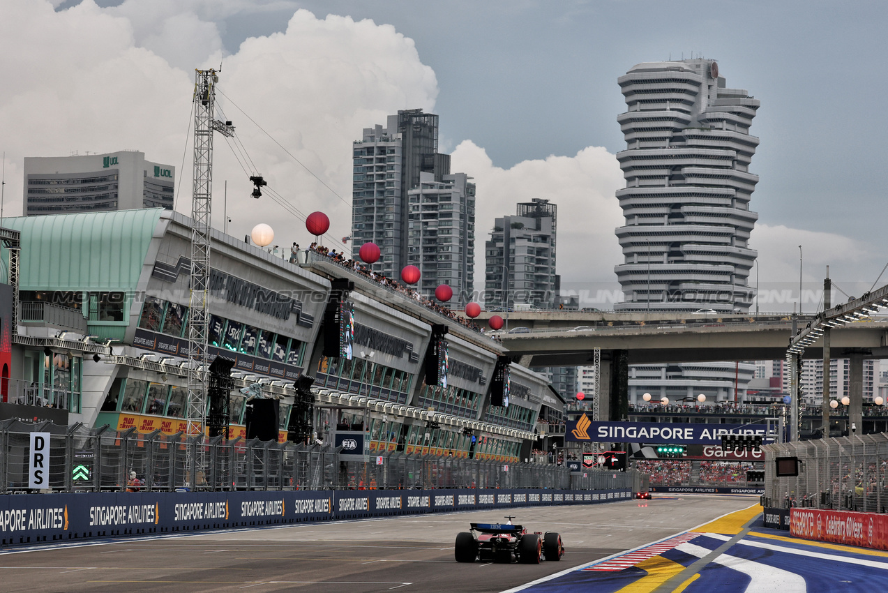 GP SINGAPORE, Charles Leclerc (MON) Ferrari SF-25.

03.10.2025. Formula 1 World Championship, Rd 18, Singapore Grand Prix, Marina Bay Street Circuit, Singapore, Practice Day.

- www.xpbimages.com, EMail: requests@xpbimages.com © Copyright: Moy / XPB Images