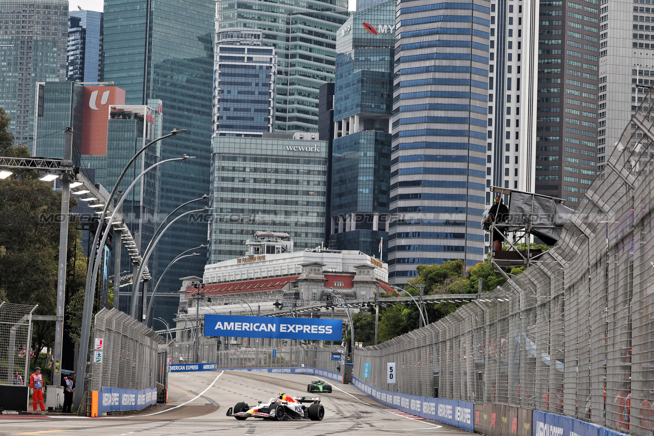 GP SINGAPORE, Liam Lawson (NZL) Racing Bulls VCARB 02.

03.10.2025. Formula 1 World Championship, Rd 18, Singapore Grand Prix, Marina Bay Street Circuit, Singapore, Practice Day.

- www.xpbimages.com, EMail: requests@xpbimages.com © Copyright: Bearne / XPB Images