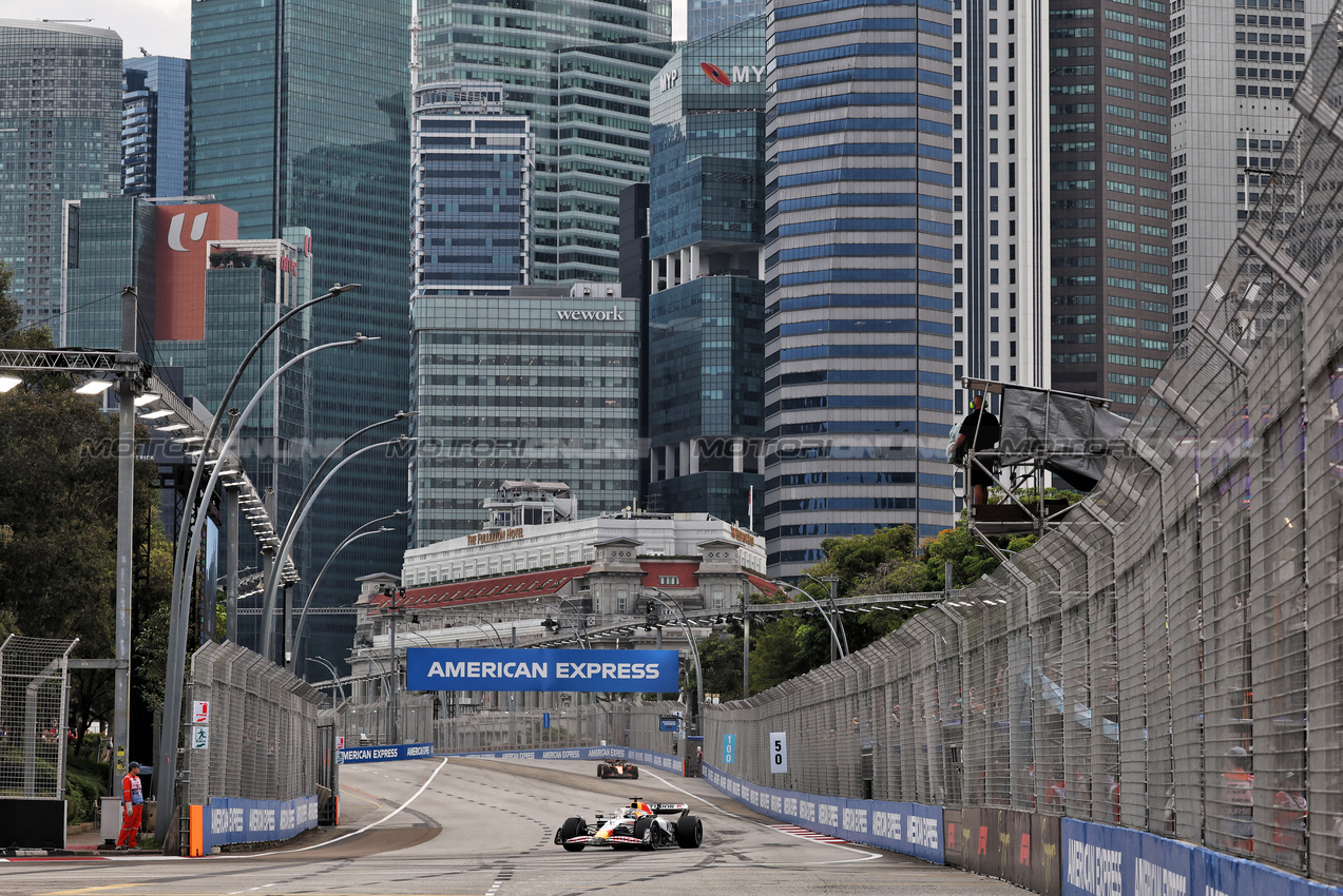 GP SINGAPORE, Isack Hadjar (FRA) Racing Bulls VCARB 02.

03.10.2025. Formula 1 World Championship, Rd 18, Singapore Grand Prix, Marina Bay Street Circuit, Singapore, Practice Day.

- www.xpbimages.com, EMail: requests@xpbimages.com © Copyright: Bearne / XPB Images