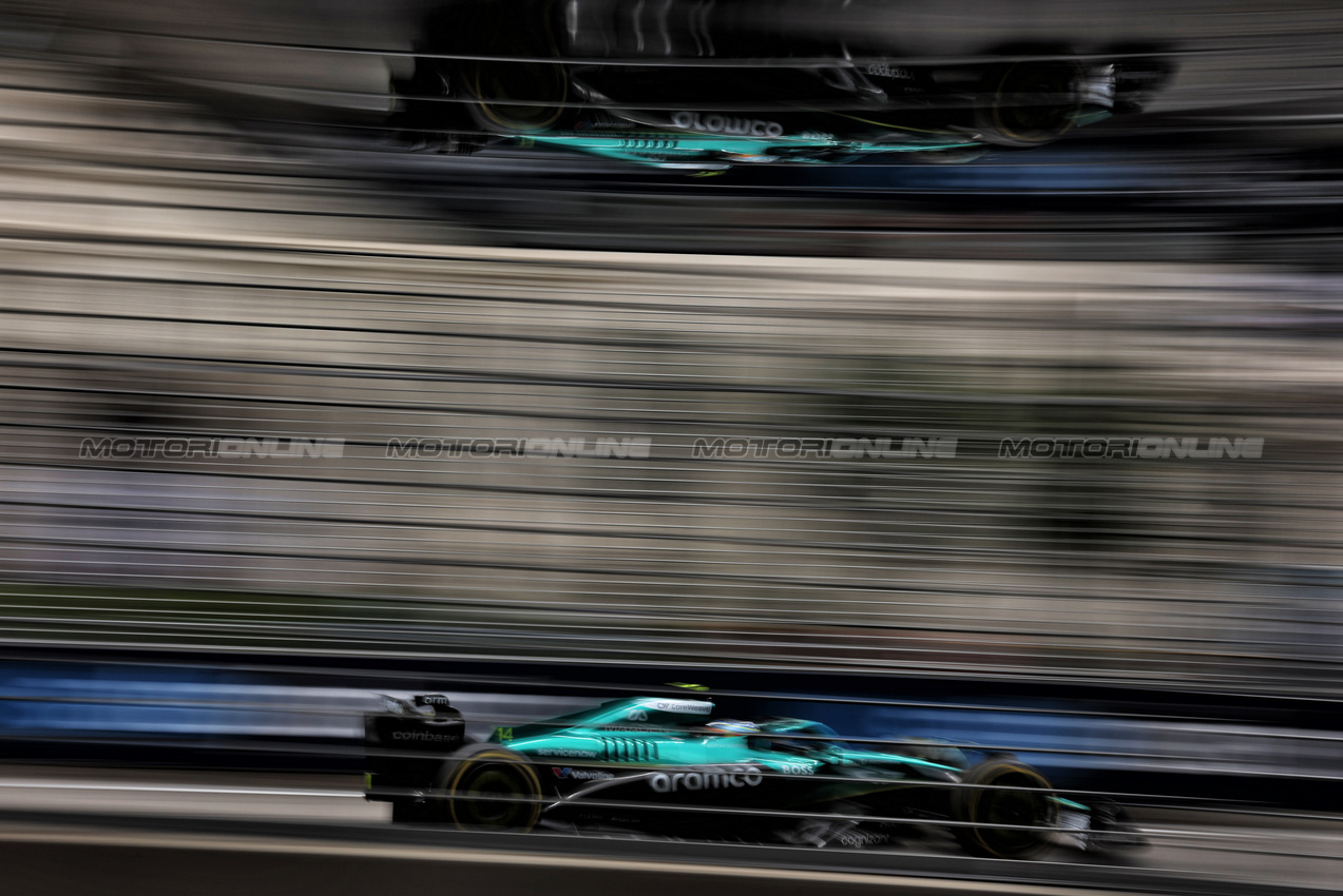 GP SINGAPORE, Fernando Alonso (ESP) Aston Martin F1 Team AMR25.

03.10.2025. Formula 1 World Championship, Rd 18, Singapore Grand Prix, Marina Bay Street Circuit, Singapore, Practice Day.

 - www.xpbimages.com, EMail: requests@xpbimages.com © Copyright: Rew / XPB Images