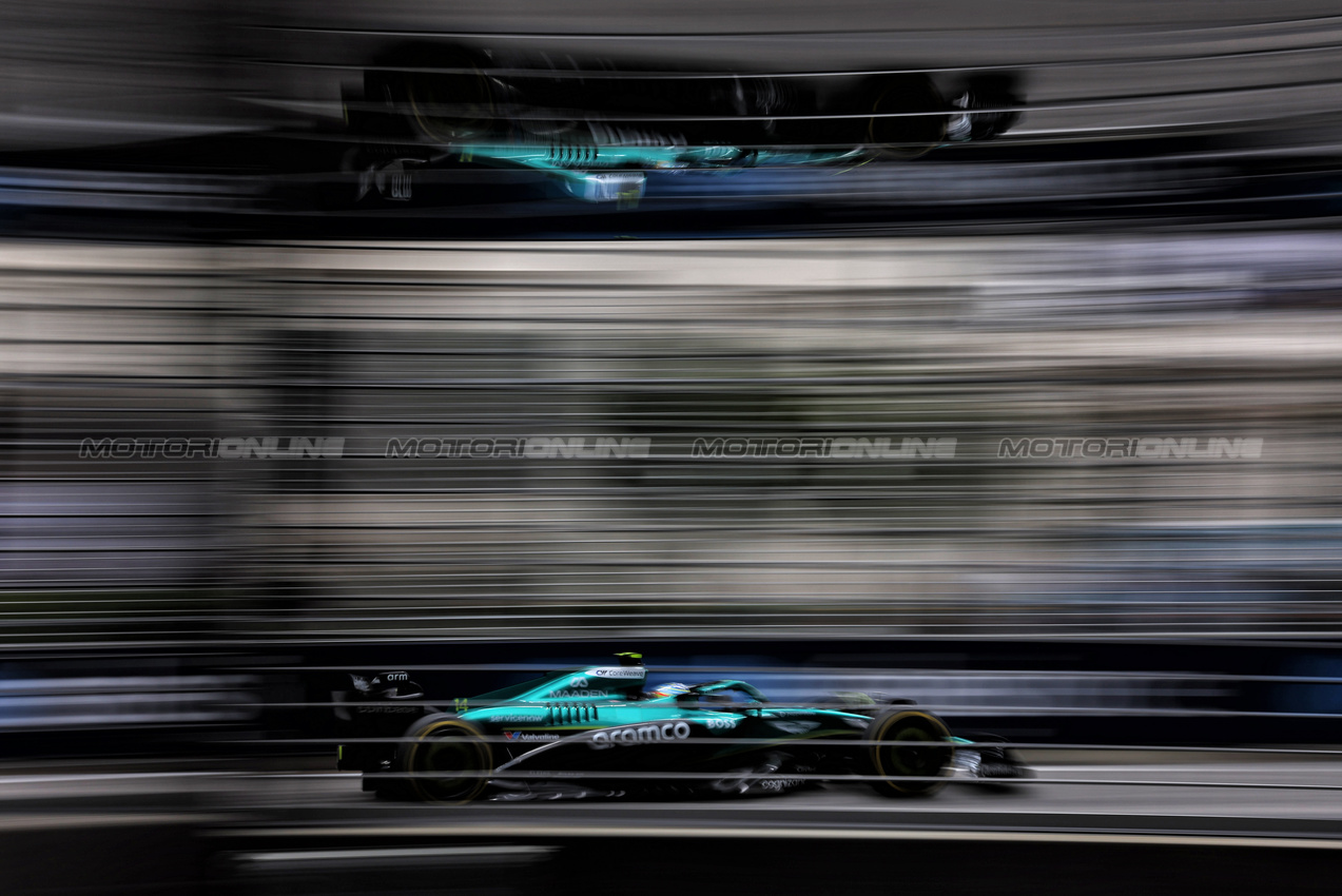 GP SINGAPORE, Fernando Alonso (ESP) Aston Martin F1 Team AMR25.

03.10.2025. Formula 1 World Championship, Rd 18, Singapore Grand Prix, Marina Bay Street Circuit, Singapore, Practice Day.

 - www.xpbimages.com, EMail: requests@xpbimages.com © Copyright: Rew / XPB Images