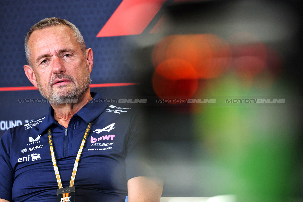 GP SINGAPORE, Steve Nielsen (GBR) Alpine F1 Team Managing Director in the FIA Press Conference.

03.10.2025. Formula 1 World Championship, Rd 18, Singapore Grand Prix, Marina Bay Street Circuit, Singapore, Practice Day.

- www.xpbimages.com, EMail: requests@xpbimages.com © Copyright: Charniaux / XPB Images