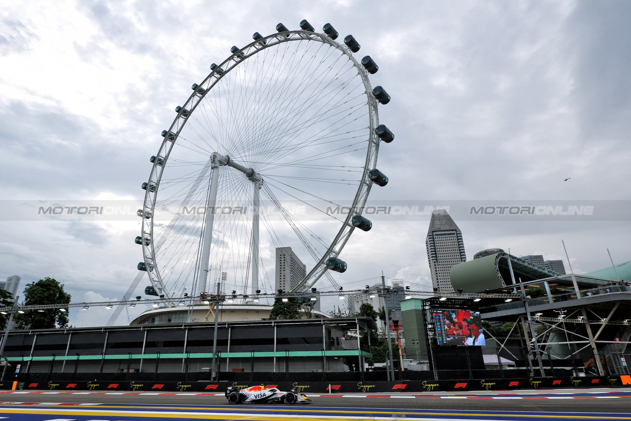 GP SINGAPORE, Liam Lawson (NZL) Racing Bulls VCARB 02.

03.10.2025. Formula 1 World Championship, Rd 18, Singapore Grand Prix, Marina Bay Street Circuit, Singapore, Practice Day.

- www.xpbimages.com, EMail: requests@xpbimages.com © Copyright: Moy / XPB Images