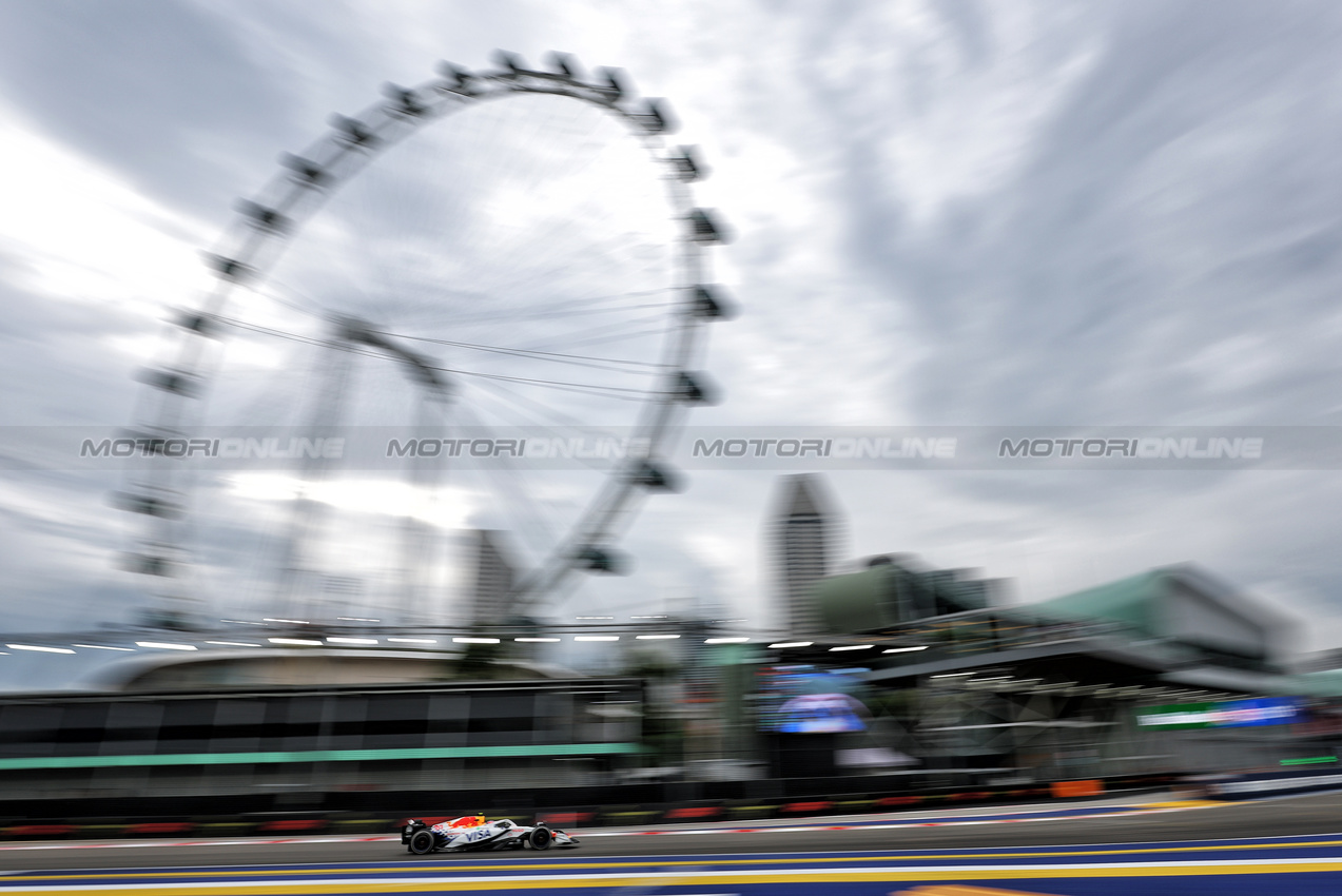 GP SINGAPORE, Liam Lawson (NZL) Racing Bulls VCARB 02.

03.10.2025. Formula 1 World Championship, Rd 18, Singapore Grand Prix, Marina Bay Street Circuit, Singapore, Practice Day.

- www.xpbimages.com, EMail: requests@xpbimages.com © Copyright: Moy / XPB Images