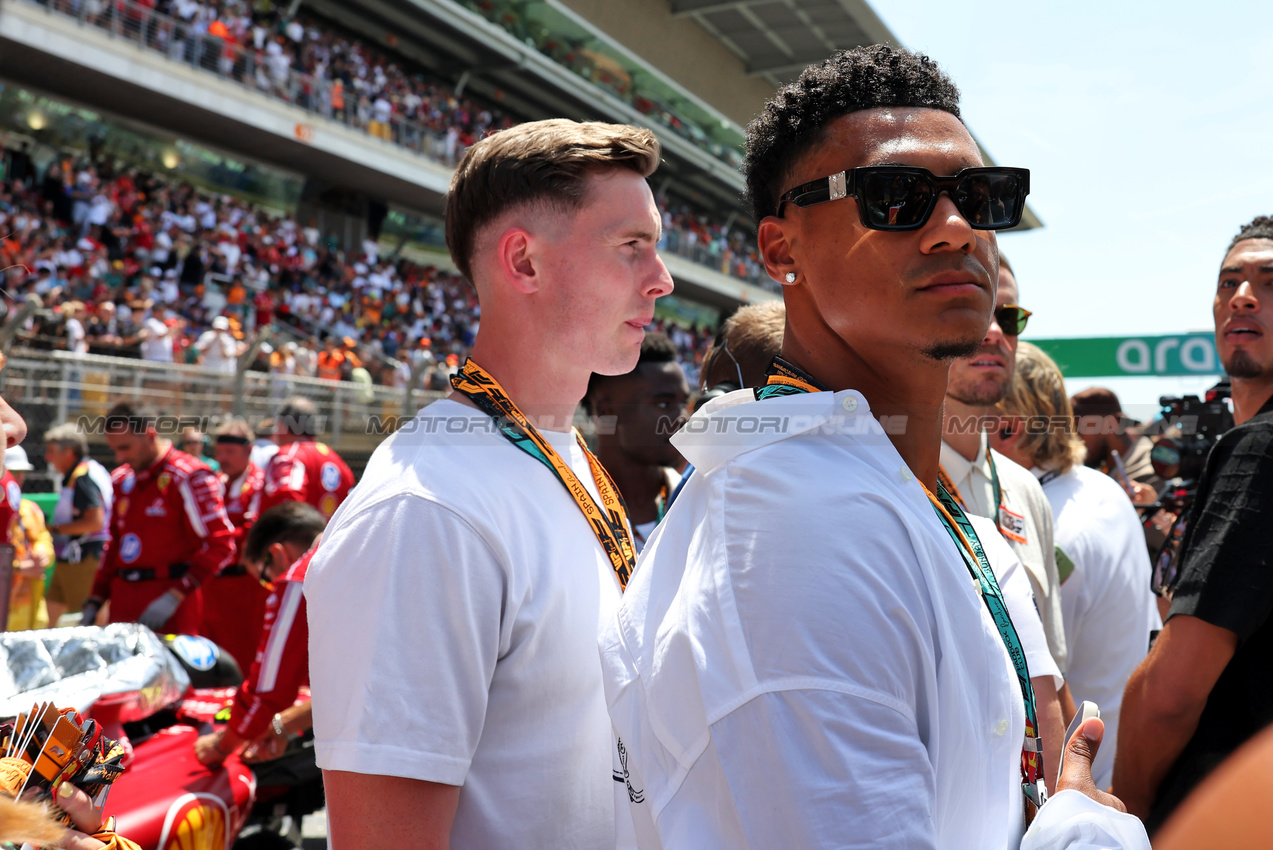 GP SPAGNA, Ollie Watkins (GBR) England Football Team Player on the grid.

01.06.2025. Formula 1 World Championship, Rd 9, Spanish Grand Prix, Barcelona, Spain, Gara Day.

 - www.xpbimages.com, EMail: requests@xpbimages.com © Copyright: Rew / XPB Images