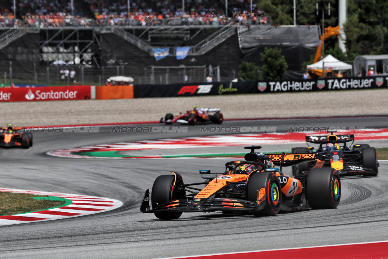 GP SPAGNA, Oscar Piastri (AUS) McLaren MCL39.

01.06.2025. Formula 1 World Championship, Rd 9, Spanish Grand Prix, Barcelona, Spain, Gara Day.

 - www.xpbimages.com, EMail: requests@xpbimages.com © Copyright: Rew / XPB Images