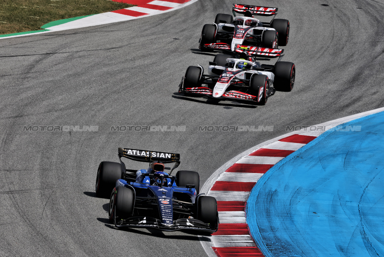 GP SPAGNA, Alexander Albon (THA) Atlassian Williams Racing FW47.

01.06.2025. Formula 1 World Championship, Rd 9, Spanish Grand Prix, Barcelona, Spain, Gara Day.

- www.xpbimages.com, EMail: requests@xpbimages.com © Copyright: Charniaux / XPB Images