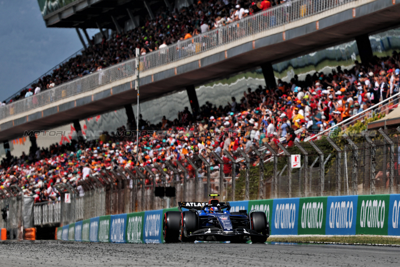GP SPAGNA, Carlos Sainz (ESP) Atlassian Williams Racing FW47.

01.06.2025. Formula 1 World Championship, Rd 9, Spanish Grand Prix, Barcelona, Spain, Gara Day.

- www.xpbimages.com, EMail: requests@xpbimages.com © Copyright: Batchelor / XPB Images