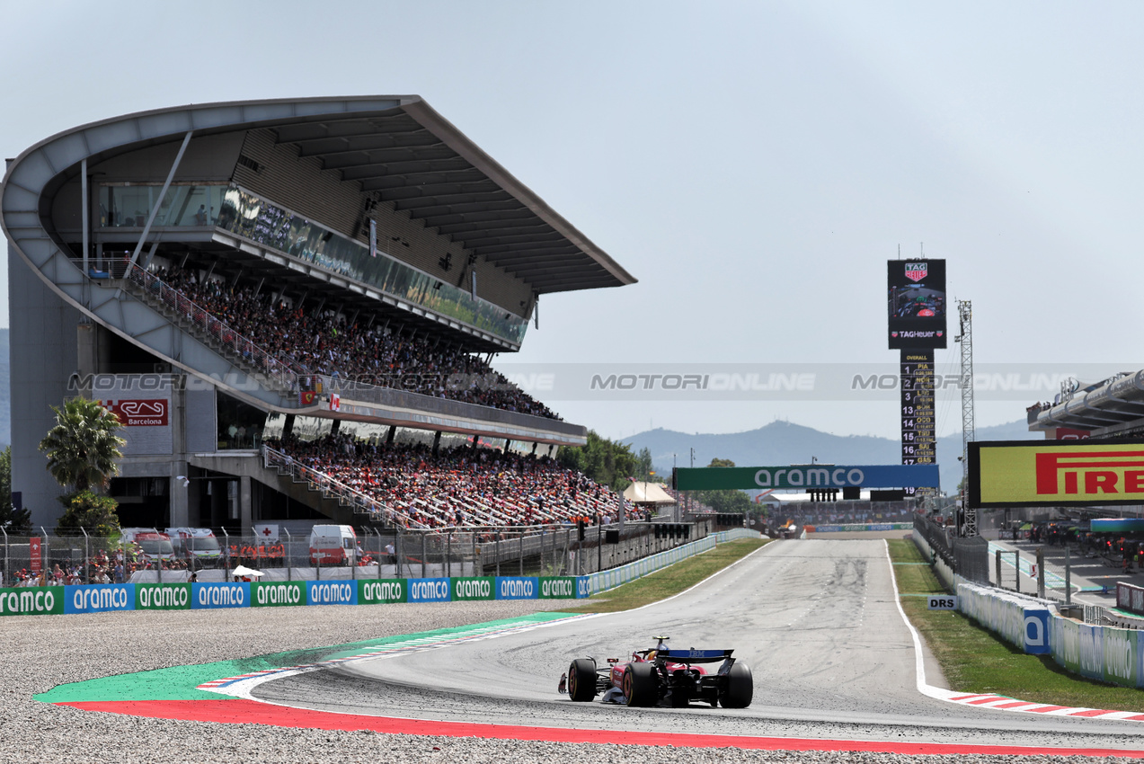 GP SPAGNA, Lewis Hamilton (GBR) Ferrari SF-25.

01.06.2025. Formula 1 World Championship, Rd 9, Spanish Grand Prix, Barcelona, Spain, Gara Day.

 - www.xpbimages.com, EMail: requests@xpbimages.com © Copyright: Rew / XPB Images