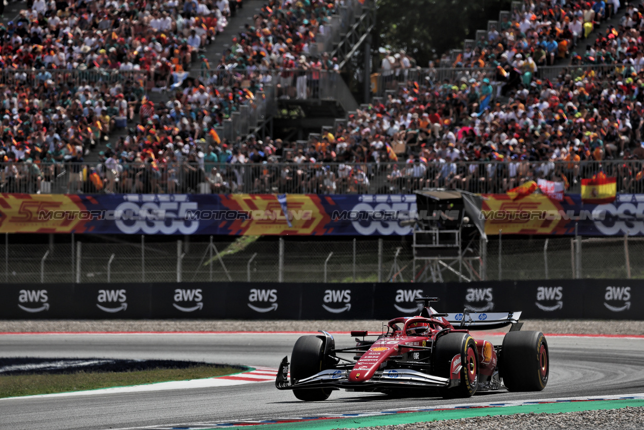 GP SPAGNA, Charles Leclerc (MON) Ferrari SF-25.

01.06.2025. Formula 1 World Championship, Rd 9, Spanish Grand Prix, Barcelona, Spain, Gara Day.

 - www.xpbimages.com, EMail: requests@xpbimages.com © Copyright: Rew / XPB Images