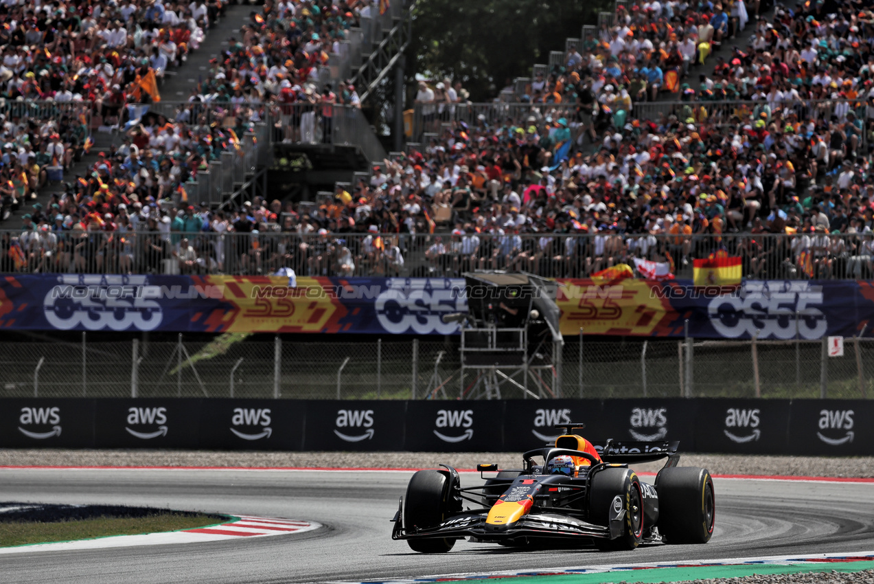 GP SPAGNA, Max Verstappen (NLD) Red Bull Racing RB21.

01.06.2025. Formula 1 World Championship, Rd 9, Spanish Grand Prix, Barcelona, Spain, Gara Day.

 - www.xpbimages.com, EMail: requests@xpbimages.com © Copyright: Rew / XPB Images