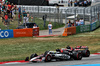 GP SPAGNA, Esteban Ocon (FRA) Haas VF-25 e Oliver Bearman (GBR) Haas VF-25 battle for position.

01.06.2025. Formula 1 World Championship, Rd 9, Spanish Grand Prix, Barcelona, Spain, Gara Day.

- www.xpbimages.com, EMail: requests@xpbimages.com © Copyright: Batchelor / XPB Images