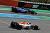GP SPAGNA, Liam Lawson (NZL) Racing Bulls VCARB 02 e Alexander Albon (THA) Atlassian Williams Racing FW47 battle for position.

01.06.2025. Formula 1 World Championship, Rd 9, Spanish Grand Prix, Barcelona, Spain, Gara Day.

- www.xpbimages.com, EMail: requests@xpbimages.com © Copyright: Charniaux / XPB Images