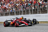 GP SPAGNA, Charles Leclerc (MON) Ferrari SF-25 e Max Verstappen (NLD) Red Bull Racing RB21 battle for position.

01.06.2025. Formula 1 World Championship, Rd 9, Spanish Grand Prix, Barcelona, Spain, Gara Day.

- www.xpbimages.com, EMail: requests@xpbimages.com © Copyright: Batchelor / XPB Images