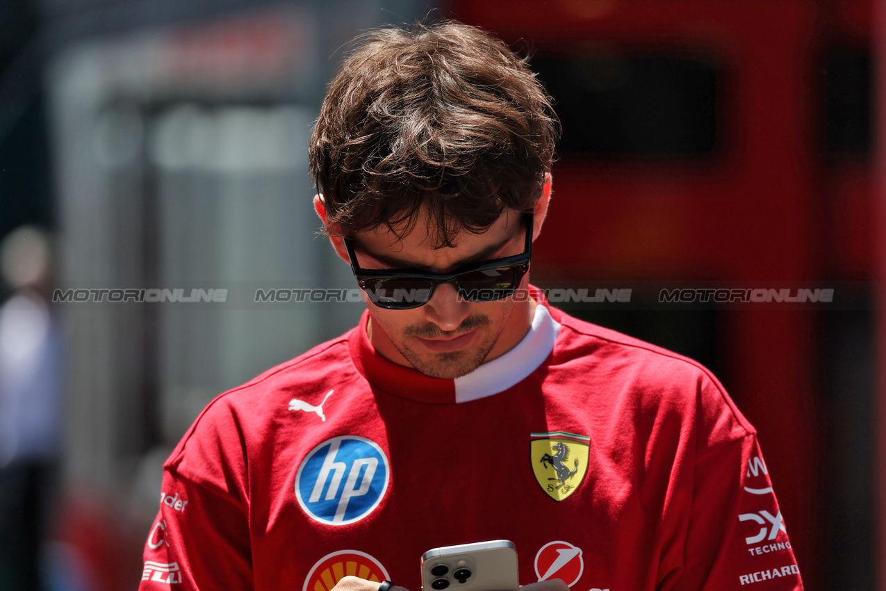 GP SPAGNA, Charles Leclerc (MON) Ferrari.

29.05.2025. Formula 1 World Championship, Rd 9, Spanish Grand Prix, Barcelona, Spain, Preparation Day.

 - www.xpbimages.com, EMail: requests@xpbimages.com © Copyright: Rew / XPB Images