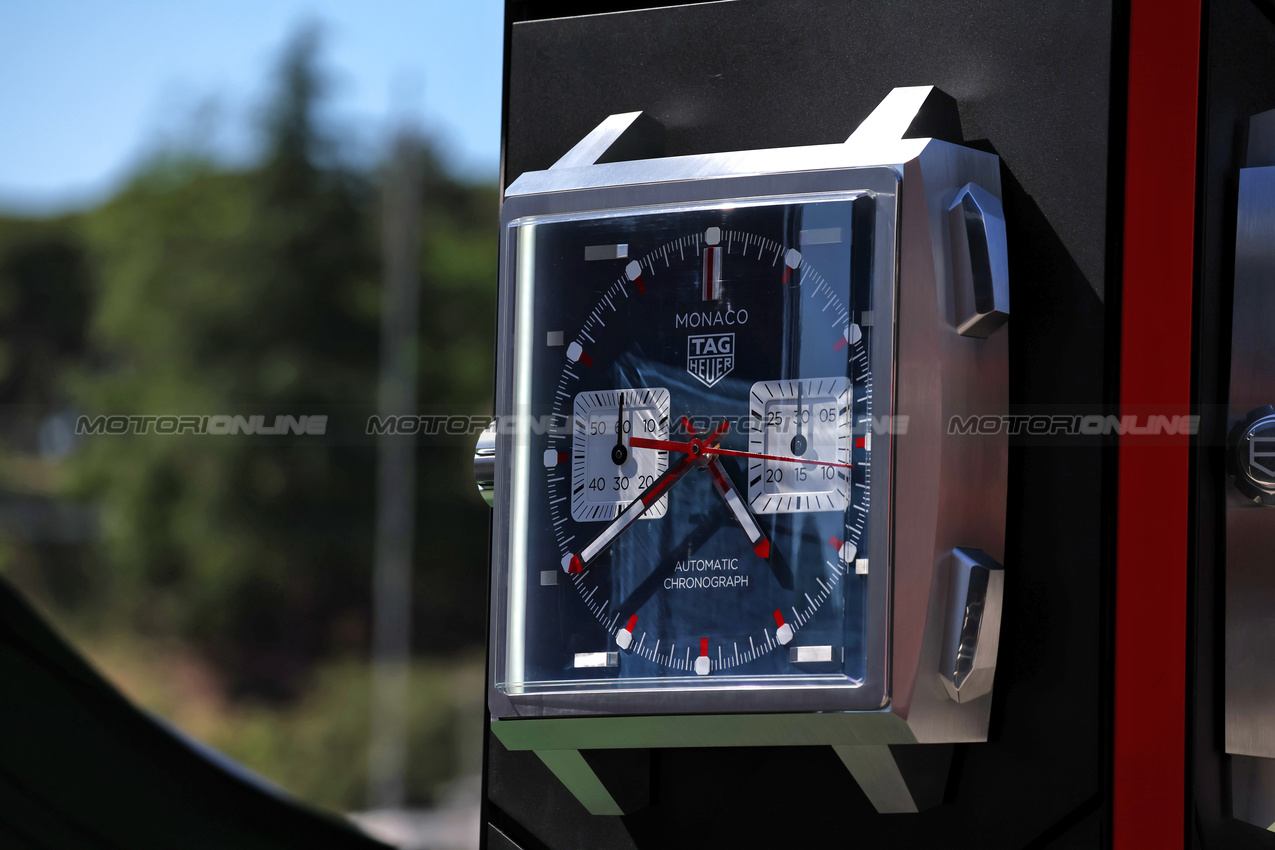 GP SPAGNA, Circuit Atmosfera - Tag Heuer clock.

29.05.2025. Formula 1 World Championship, Rd 9, Spanish Grand Prix, Barcelona, Spain, Preparation Day.

 - www.xpbimages.com, EMail: requests@xpbimages.com © Copyright: Rew / XPB Images
