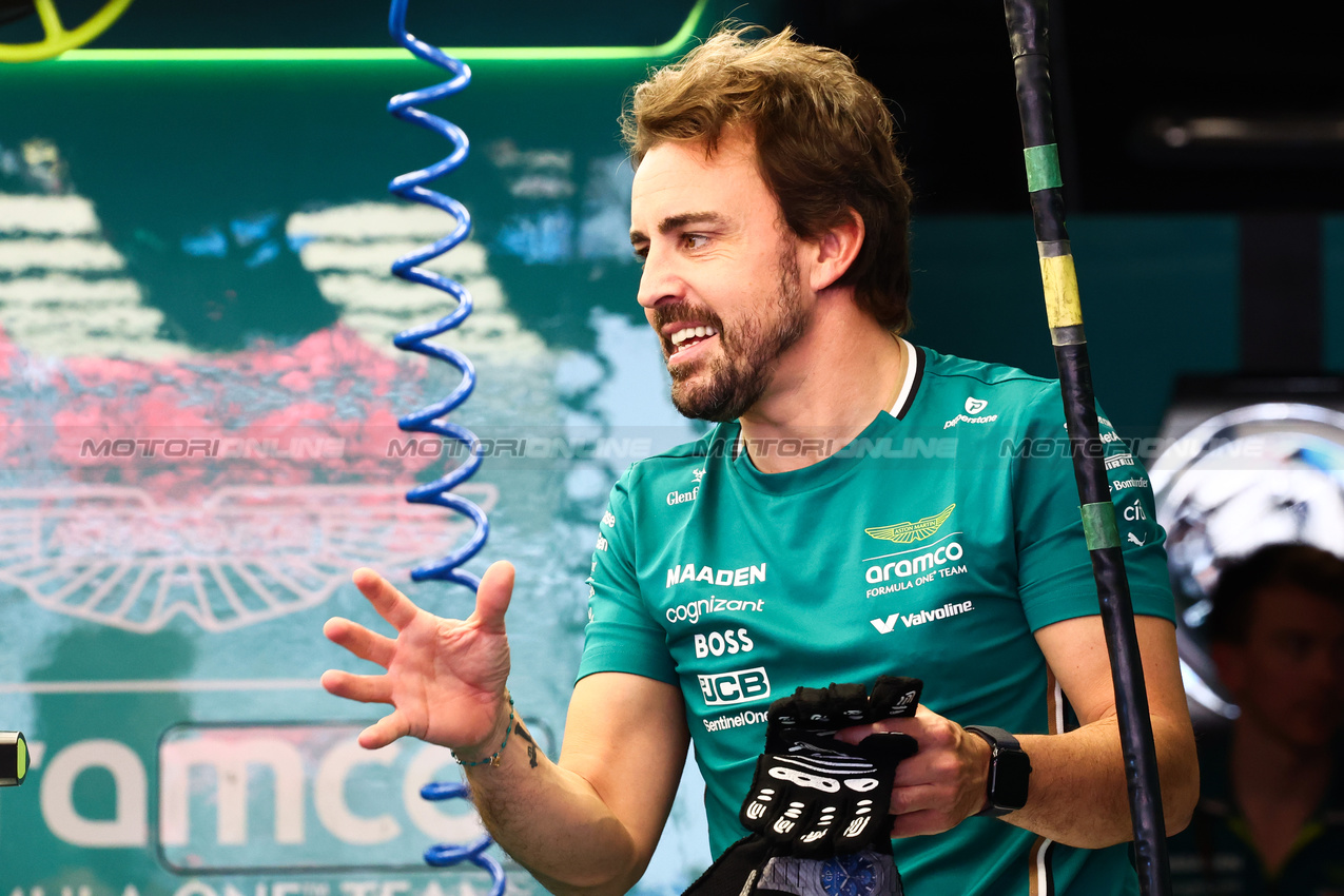GP SPAGNA, Fernando Alonso (ESP), Aston Martin Racing 
29.05.2025. Formula 1 World Championship, Rd 9, Spanish Grand Prix, Barcelona, Spain, Preparation Day.
- www.xpbimages.com, EMail: requests@xpbimages.com © Copyright: Charniaux / XPB Images