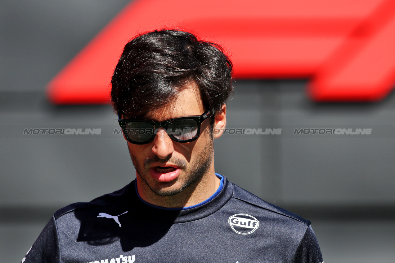 GP SPAGNA, Carlos Sainz (ESP) Atlassian Williams Racing.

29.05.2025. Formula 1 World Championship, Rd 9, Spanish Grand Prix, Barcelona, Spain, Preparation Day.

 - www.xpbimages.com, EMail: requests@xpbimages.com © Copyright: Rew / XPB Images