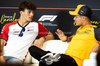 GP SPAGNA, (L to R): Oliver Bearman (GBR) Haas F1 Team e Lando Norris (GBR) McLaren in the FIA Press Conference.

29.05.2025. Formula 1 World Championship, Rd 9, Spanish Grand Prix, Barcelona, Spain, Preparation Day.

- www.xpbimages.com, EMail: requests@xpbimages.com © Copyright: Bearne / XPB Images