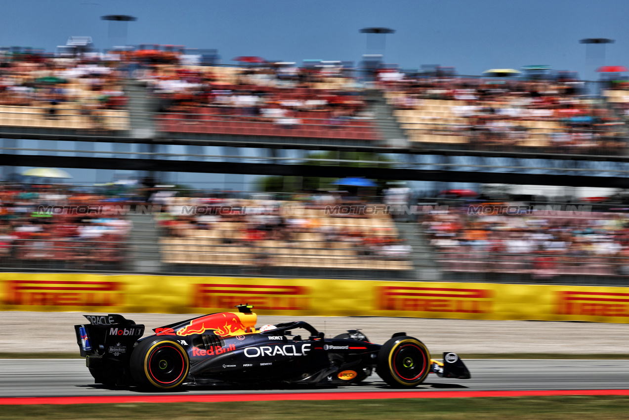 GP SPAGNA, Yuki Tsunoda (JPN) Red Bull Racing RB21.

31.05.2025. Formula 1 World Championship, Rd 9, Spanish Grand Prix, Barcelona, Spain, Qualifiche Day.

- www.xpbimages.com, EMail: requests@xpbimages.com © Copyright: Charniaux / XPB Images