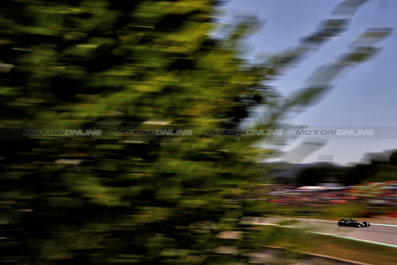 GP SPAGNA, George Russell (GBR) Mercedes AMG F1 W16.

31.05.2025. Formula 1 World Championship, Rd 9, Spanish Grand Prix, Barcelona, Spain, Qualifiche Day.

- www.xpbimages.com, EMail: requests@xpbimages.com © Copyright: Charniaux / XPB Images