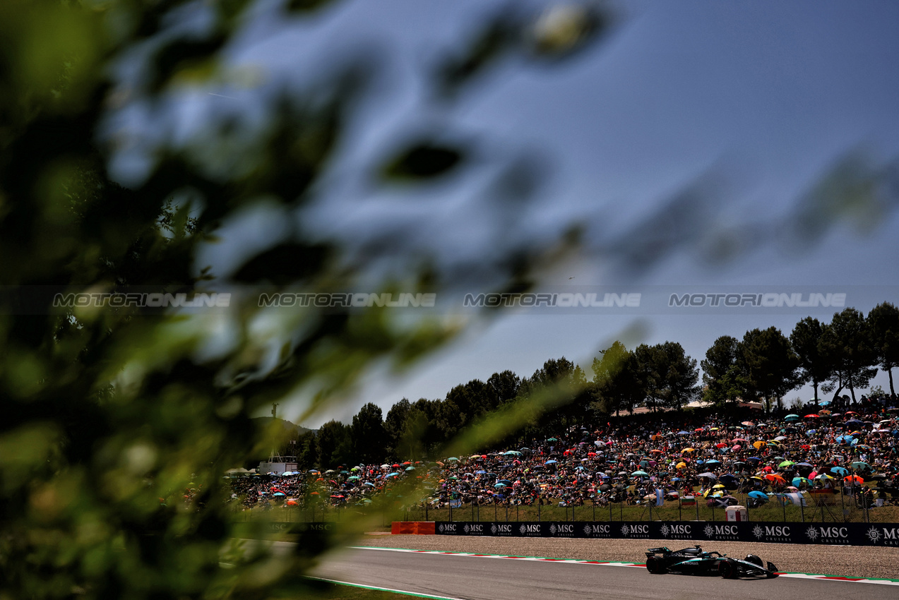 GP SPAGNA, George Russell (GBR) Mercedes AMG F1 W16.

31.05.2025. Formula 1 World Championship, Rd 9, Spanish Grand Prix, Barcelona, Spain, Qualifiche Day.

- www.xpbimages.com, EMail: requests@xpbimages.com © Copyright: Charniaux / XPB Images