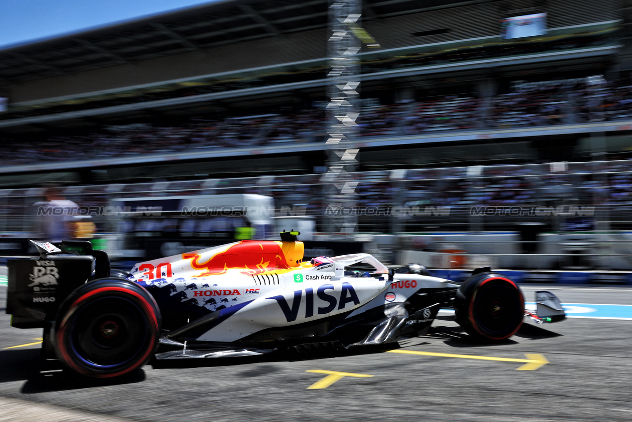 GP SPAGNA, Liam Lawson (NZL) Racing Bulls VCARB 02 leaves the pits.

31.05.2025. Formula 1 World Championship, Rd 9, Spanish Grand Prix, Barcelona, Spain, Qualifiche Day.

- www.xpbimages.com, EMail: requests@xpbimages.com © Copyright: Batchelor / XPB Images