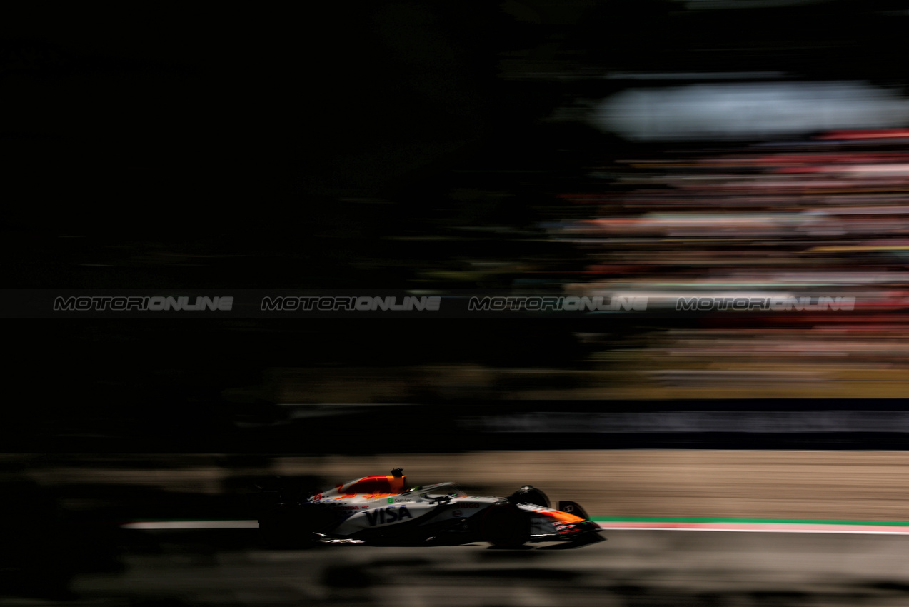 GP SPAGNA, Isack Hadjar (FRA) Racing Bulls VCARB 02.

31.05.2025. Formula 1 World Championship, Rd 9, Spanish Grand Prix, Barcelona, Spain, Qualifiche Day.

- www.xpbimages.com, EMail: requests@xpbimages.com © Copyright: Charniaux / XPB Images