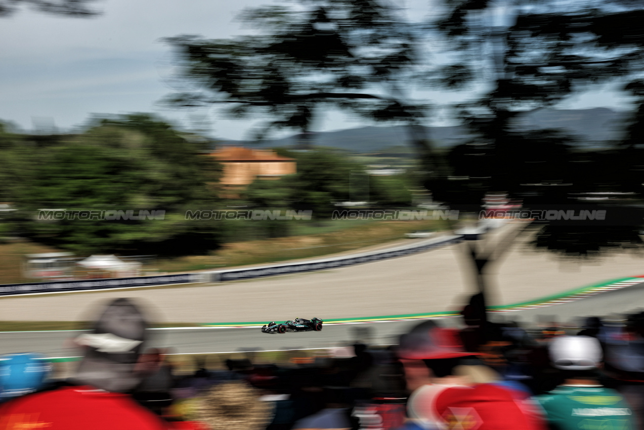 GP SPAGNA, Andrea Kimi Antonelli (ITA) Mercedes AMG F1 W16.

31.05.2025. Formula 1 World Championship, Rd 9, Spanish Grand Prix, Barcelona, Spain, Qualifiche Day.

- www.xpbimages.com, EMail: requests@xpbimages.com © Copyright: Bearne / XPB Images