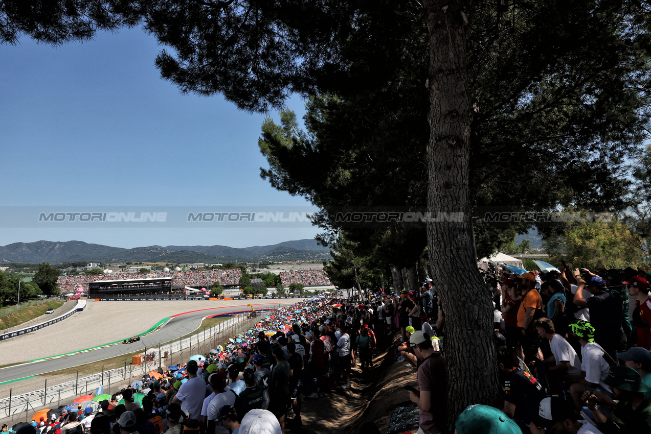 GP SPAGNA, Yuki Tsunoda (JPN) Red Bull Racing RB21.

31.05.2025. Formula 1 World Championship, Rd 9, Spanish Grand Prix, Barcelona, Spain, Qualifiche Day.

- www.xpbimages.com, EMail: requests@xpbimages.com © Copyright: Bearne / XPB Images