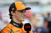 GP SPAGNA, Pole sitter Oscar Piastri (AUS) McLaren in qualifying parc ferme.

31.05.2025. Formula 1 World Championship, Rd 9, Spanish Grand Prix, Barcelona, Spain, Qualifiche Day.

- www.xpbimages.com, EMail: requests@xpbimages.com © Copyright: Charniaux / XPB Images