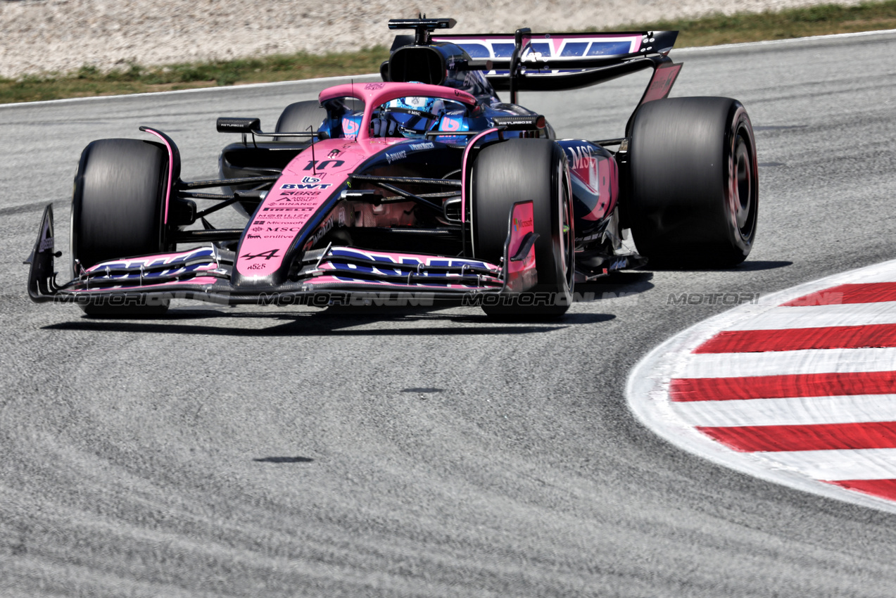 GP SPAGNA, Pierre Gasly (FRA) Alpine F1 Team A525.

30.05.2025 Formula 1 World Championship, Rd 9, Spanish Grand Prix, Barcelona, Spain, Practice Day.

- www.xpbimages.com, EMail: requests@xpbimages.com © Copyright: Bearne / XPB Images