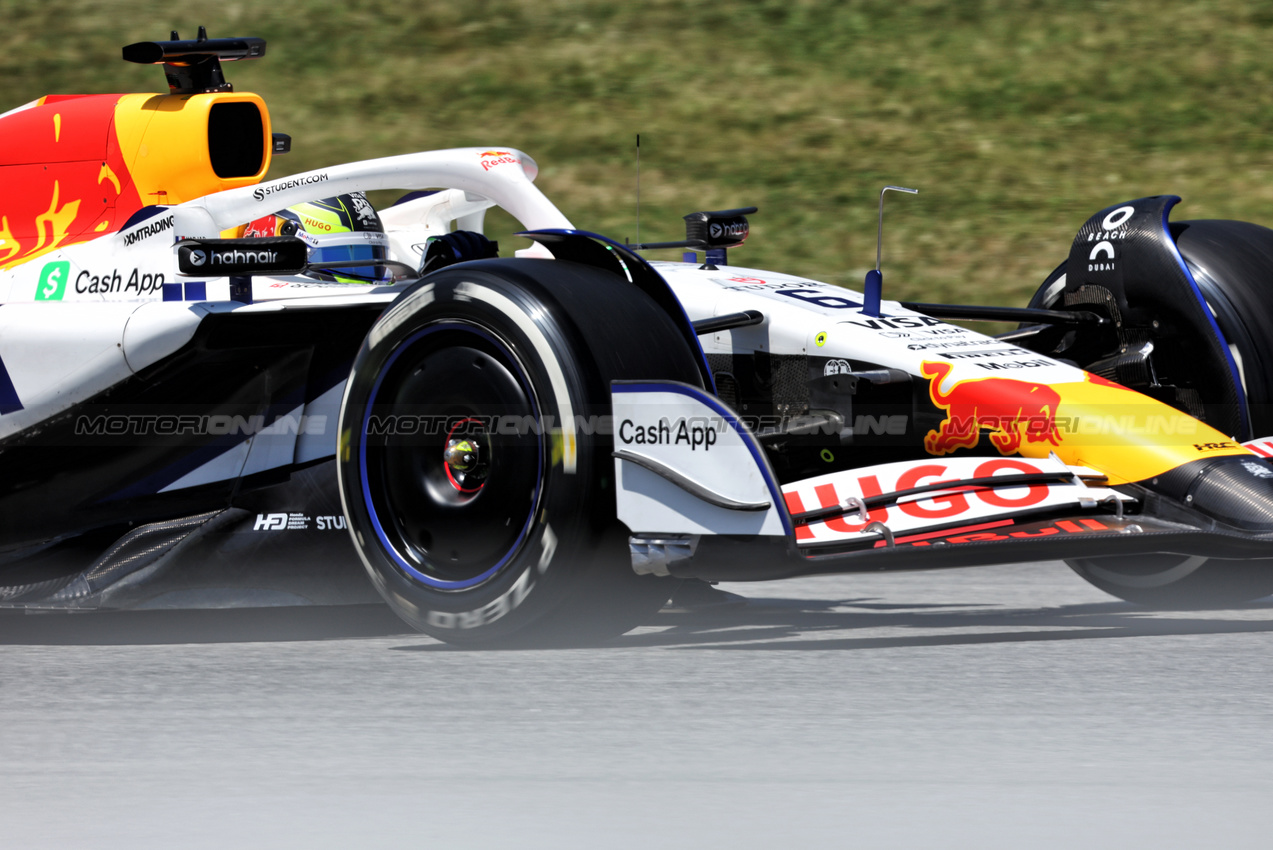 GP SPAGNA, Isack Hadjar (FRA) Racing Bulls VCARB 02.

30.05.2025 Formula 1 World Championship, Rd 9, Spanish Grand Prix, Barcelona, Spain, Practice Day.

- www.xpbimages.com, EMail: requests@xpbimages.com © Copyright: Bearne / XPB Images