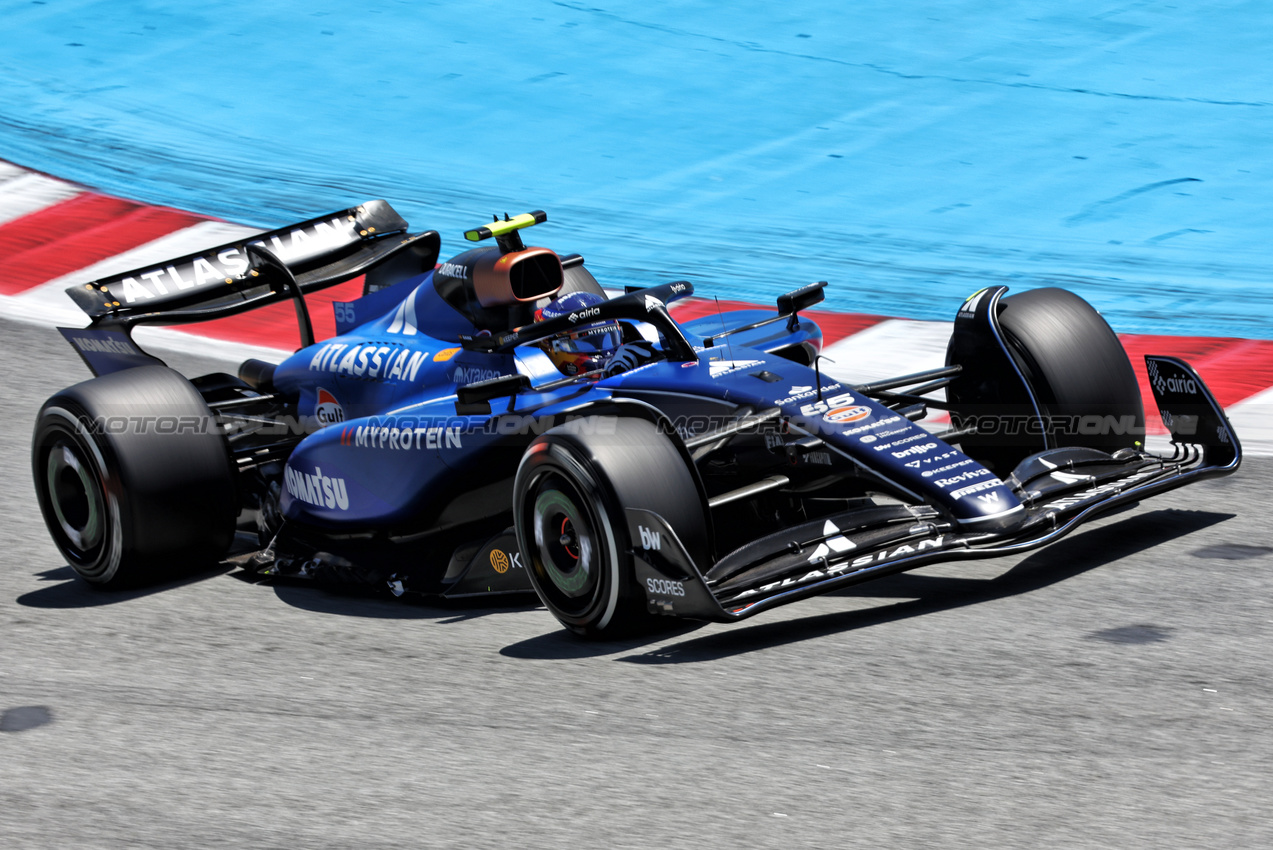 GP SPAGNA, Carlos Sainz (ESP) Atlassian Williams Racing FW47.

30.05.2025 Formula 1 World Championship, Rd 9, Spanish Grand Prix, Barcelona, Spain, Practice Day.

- www.xpbimages.com, EMail: requests@xpbimages.com © Copyright: Bearne / XPB Images