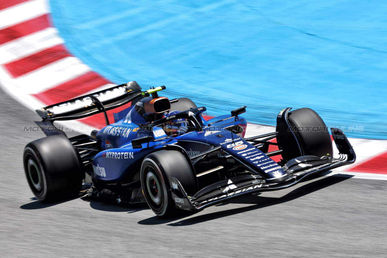 GP SPAGNA, Carlos Sainz (ESP) Atlassian Williams Racing FW47.

30.05.2025 Formula 1 World Championship, Rd 9, Spanish Grand Prix, Barcelona, Spain, Practice Day.

- www.xpbimages.com, EMail: requests@xpbimages.com © Copyright: Bearne / XPB Images