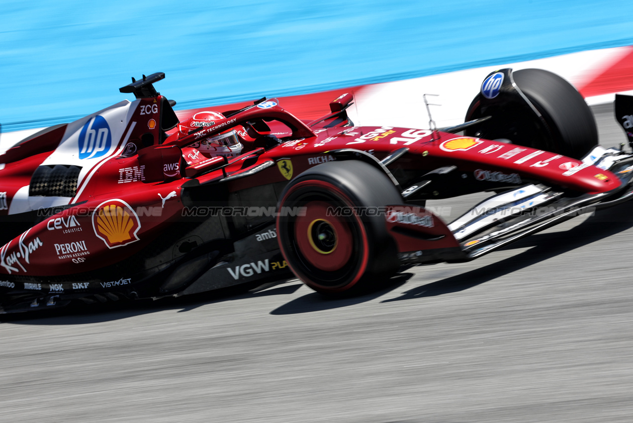 GP SPAGNA, Charles Leclerc (MON) Ferrari SF-25.

30.05.2025 Formula 1 World Championship, Rd 9, Spanish Grand Prix, Barcelona, Spain, Practice Day.

- www.xpbimages.com, EMail: requests@xpbimages.com © Copyright: Bearne / XPB Images