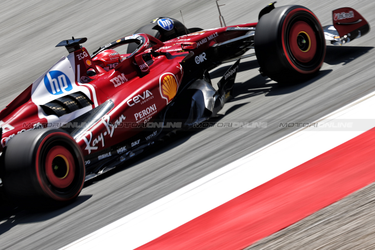 GP SPAGNA, Charles Leclerc (MON) Ferrari SF-25.

30.05.2025 Formula 1 World Championship, Rd 9, Spanish Grand Prix, Barcelona, Spain, Practice Day.

- www.xpbimages.com, EMail: requests@xpbimages.com © Copyright: Bearne / XPB Images