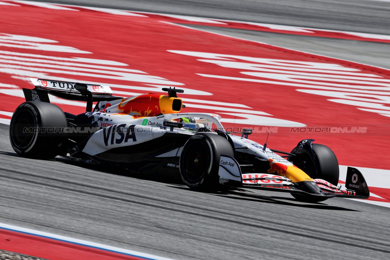 GP SPAGNA, Isack Hadjar (FRA) Racing Bulls VCARB 02.

30.05.2025 Formula 1 World Championship, Rd 9, Spanish Grand Prix, Barcelona, Spain, Practice Day.

- www.xpbimages.com, EMail: requests@xpbimages.com © Copyright: Charniaux / XPB Images