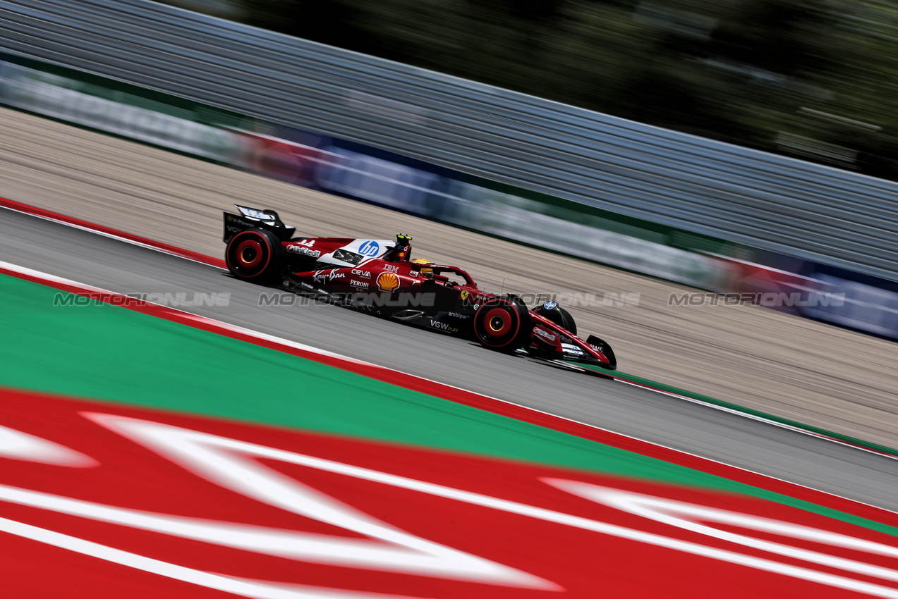 GP SPAGNA, Lewis Hamilton (GBR) Ferrari SF-25.

30.05.2025 Formula 1 World Championship, Rd 9, Spanish Grand Prix, Barcelona, Spain, Practice Day.

- www.xpbimages.com, EMail: requests@xpbimages.com © Copyright: Charniaux / XPB Images