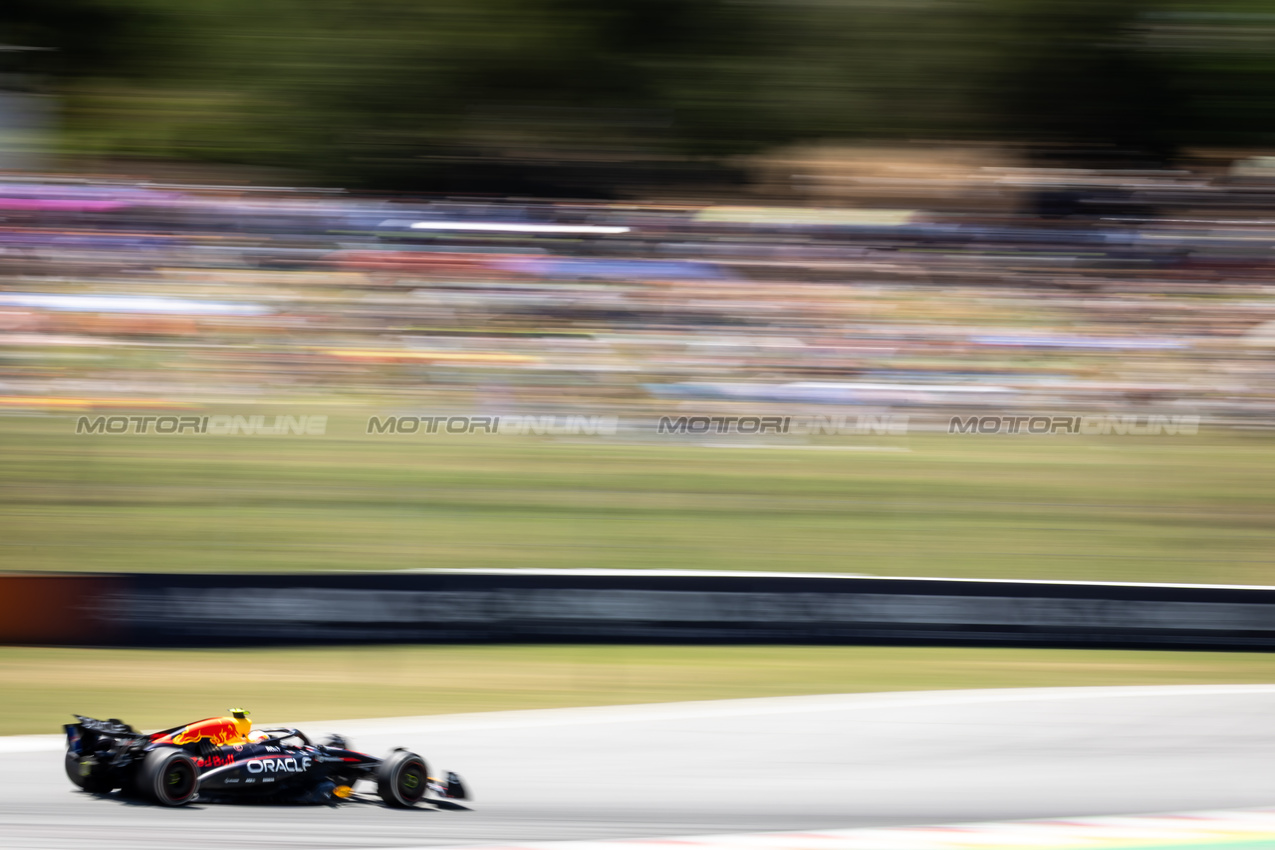 GP SPAGNA, Yuki Tsunoda (JPN) Red Bull Racing RB21.

30.05.2025 Formula 1 World Championship, Rd 9, Spanish Grand Prix, Barcelona, Spain, Practice Day.

- www.xpbimages.com, EMail: requests@xpbimages.com © Copyright: Bearne / XPB Images