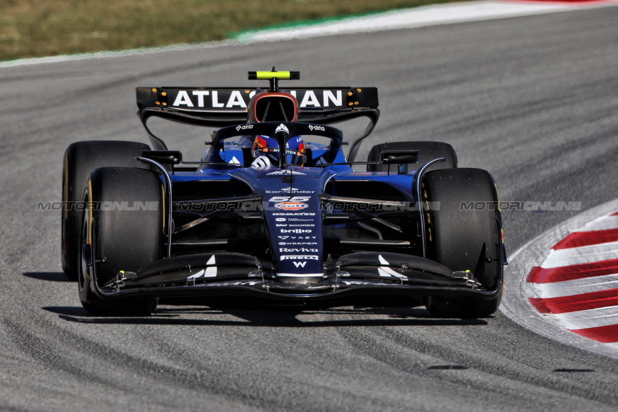 GP SPAGNA, Carlos Sainz (ESP) Atlassian Williams Racing FW47.

30.05.2025 Formula 1 World Championship, Rd 9, Spanish Grand Prix, Barcelona, Spain, Practice Day.

 - www.xpbimages.com, EMail: requests@xpbimages.com © Copyright: Rew / XPB Images