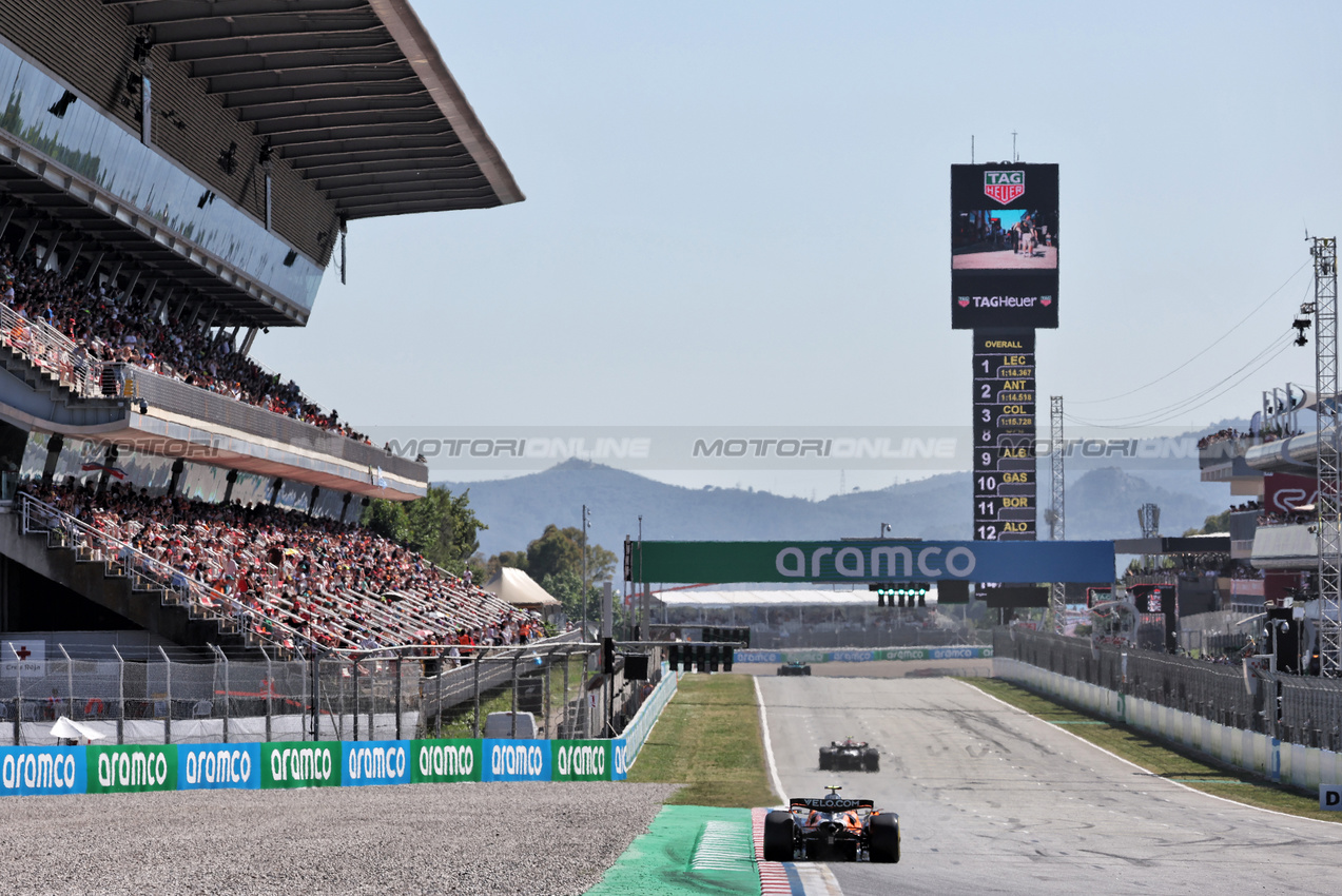 GP SPAGNA, Lando Norris (GBR) McLaren MCL39.

30.05.2025 Formula 1 World Championship, Rd 9, Spanish Grand Prix, Barcelona, Spain, Practice Day.

- www.xpbimages.com, EMail: requests@xpbimages.com © Copyright: Bearne / XPB Images