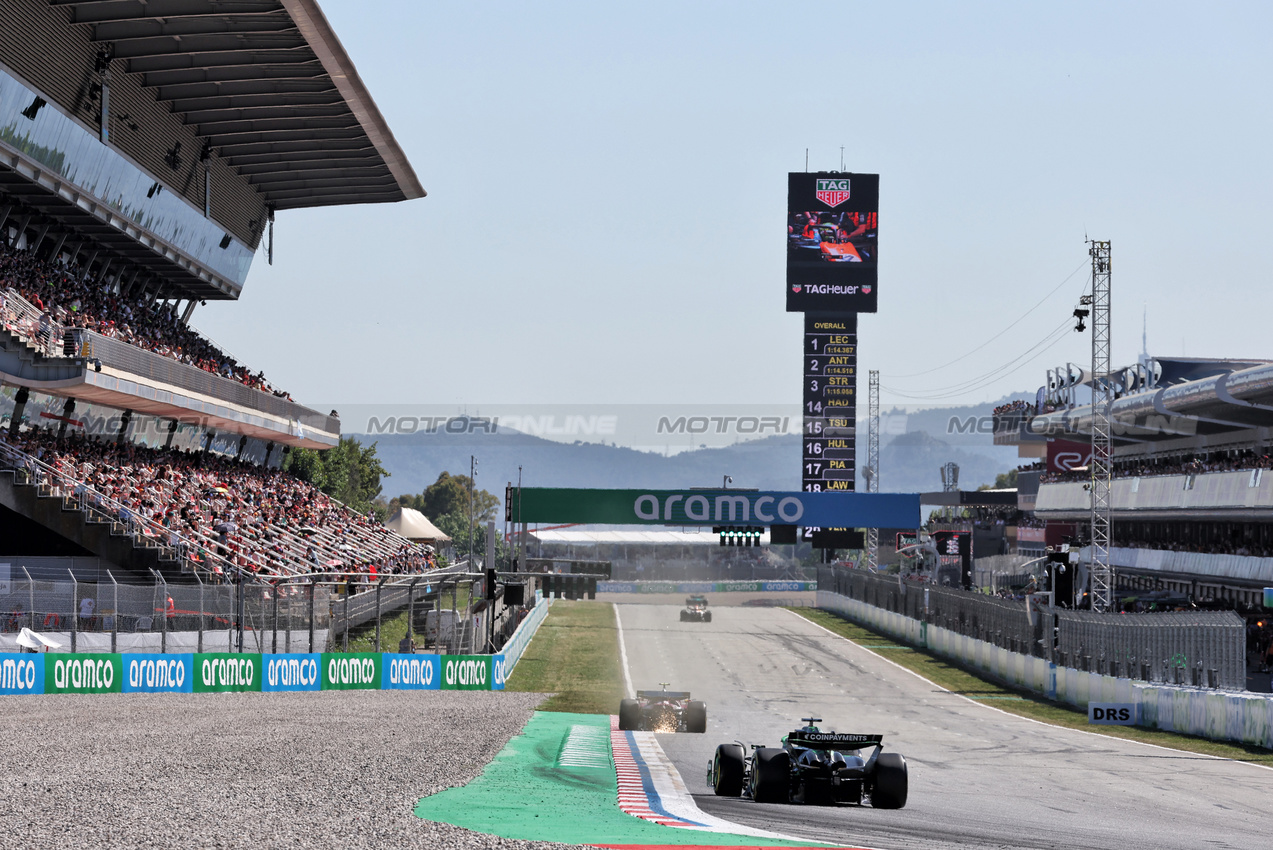 GP SPAGNA, George Russell (GBR) Mercedes AMG F1 W16.

30.05.2025 Formula 1 World Championship, Rd 9, Spanish Grand Prix, Barcelona, Spain, Practice Day.

- www.xpbimages.com, EMail: requests@xpbimages.com © Copyright: Bearne / XPB Images
