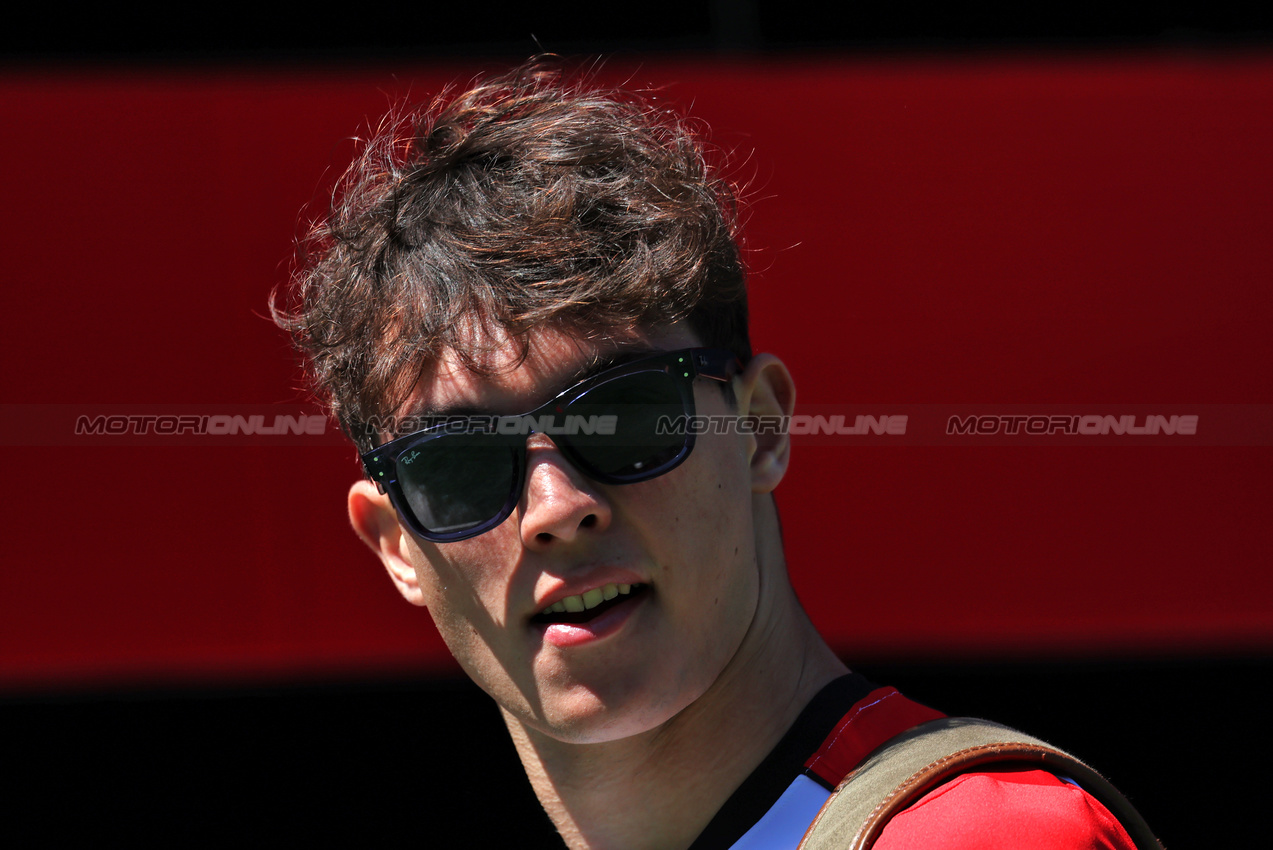 GP SPAGNA, Oliver Bearman (GBR) Haas F1 Team.

30.05.2025 Formula 1 World Championship, Rd 9, Spanish Grand Prix, Barcelona, Spain, Practice Day.

 - www.xpbimages.com, EMail: requests@xpbimages.com © Copyright: Rew / XPB Images