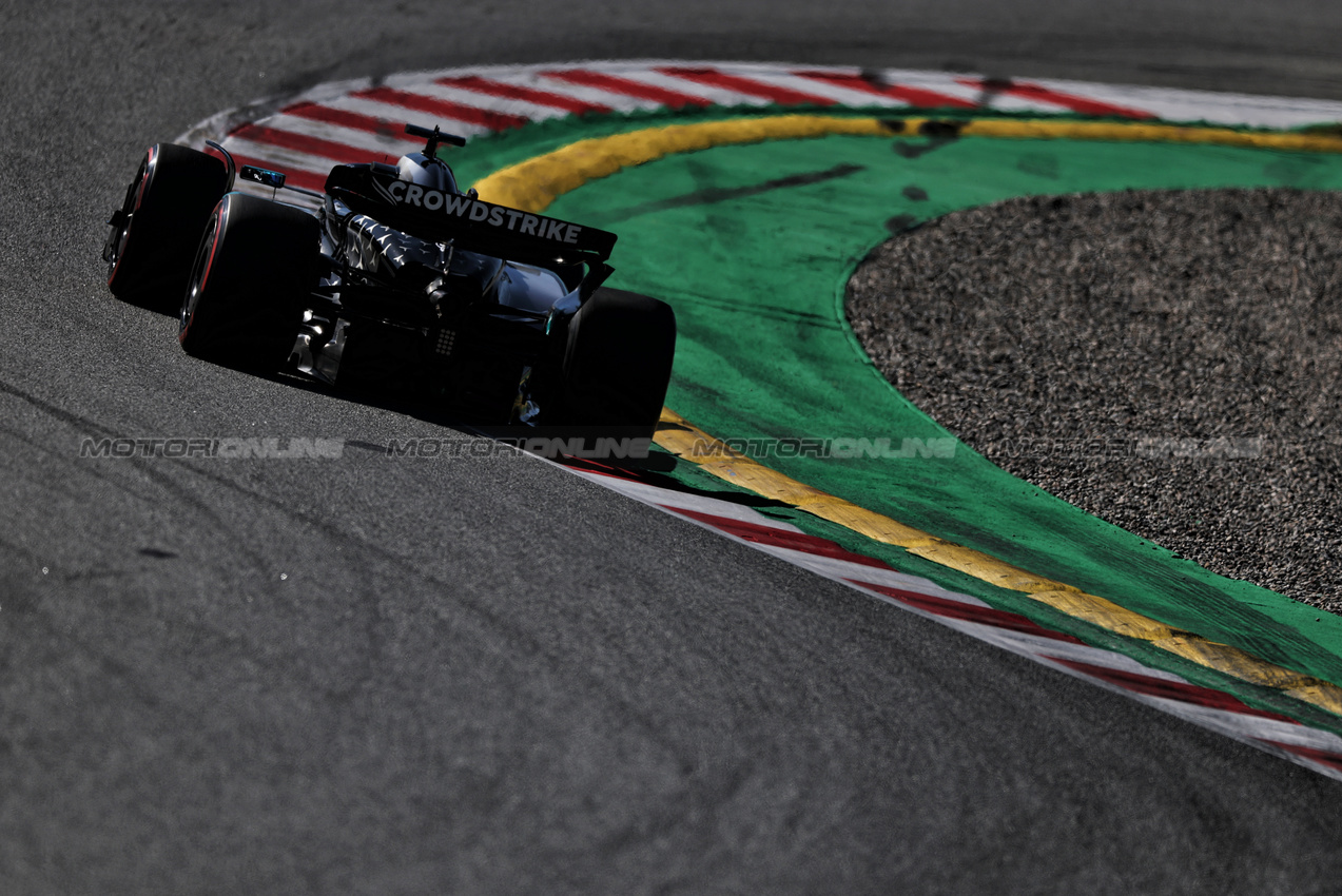 GP SPAGNA, George Russell (GBR) Mercedes AMG F1 W16.

30.05.2025 Formula 1 World Championship, Rd 9, Spanish Grand Prix, Barcelona, Spain, Practice Day.

- www.xpbimages.com, EMail: requests@xpbimages.com © Copyright: Charniaux / XPB Images