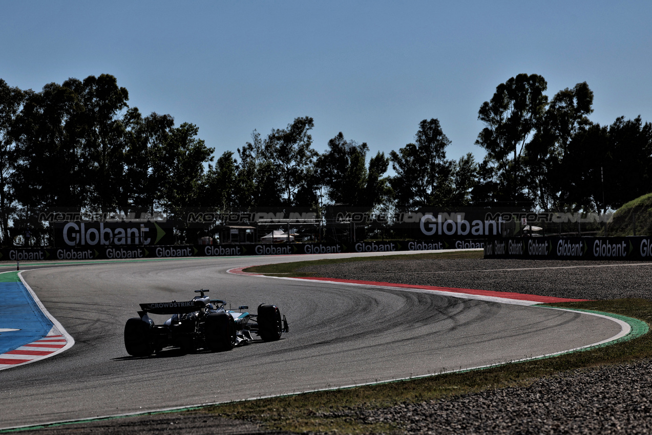GP SPAGNA, George Russell (GBR) Mercedes AMG F1 W16.

30.05.2025 Formula 1 World Championship, Rd 9, Spanish Grand Prix, Barcelona, Spain, Practice Day.

 - www.xpbimages.com, EMail: requests@xpbimages.com © Copyright: Rew / XPB Images