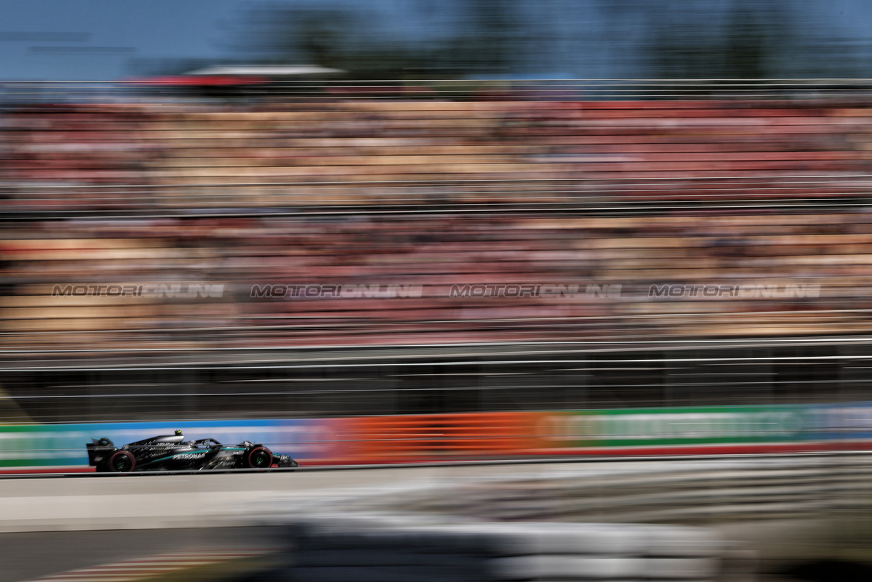 GP SPAGNA, Andrea Kimi Antonelli (ITA) Mercedes AMG F1 W16.

30.05.2025 Formula 1 World Championship, Rd 9, Spanish Grand Prix, Barcelona, Spain, Practice Day.

 - www.xpbimages.com, EMail: requests@xpbimages.com © Copyright: Rew / XPB Images