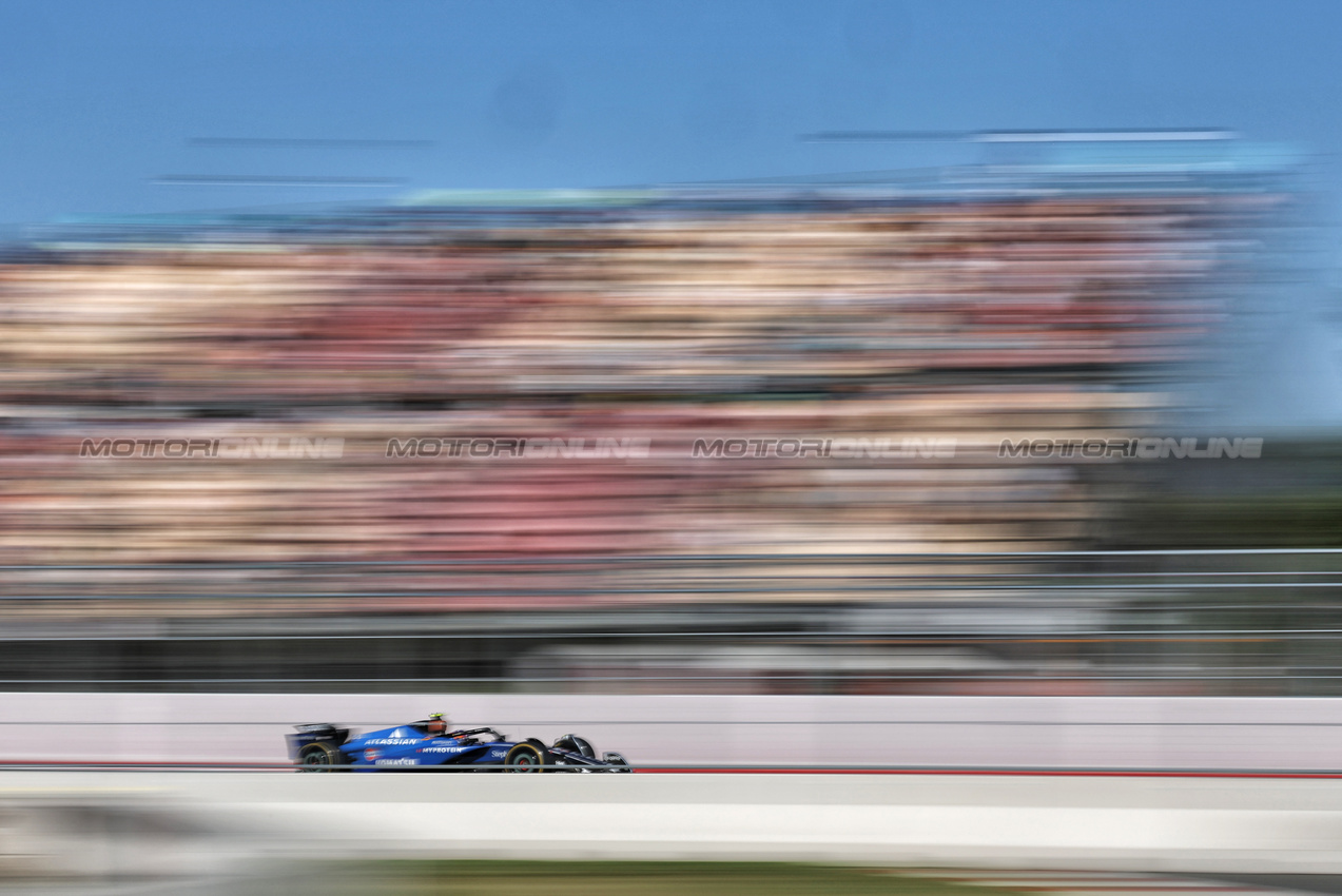 GP SPAGNA, Carlos Sainz (ESP) Atlassian Williams Racing FW47.

30.05.2025 Formula 1 World Championship, Rd 9, Spanish Grand Prix, Barcelona, Spain, Practice Day.

 - www.xpbimages.com, EMail: requests@xpbimages.com © Copyright: Rew / XPB Images