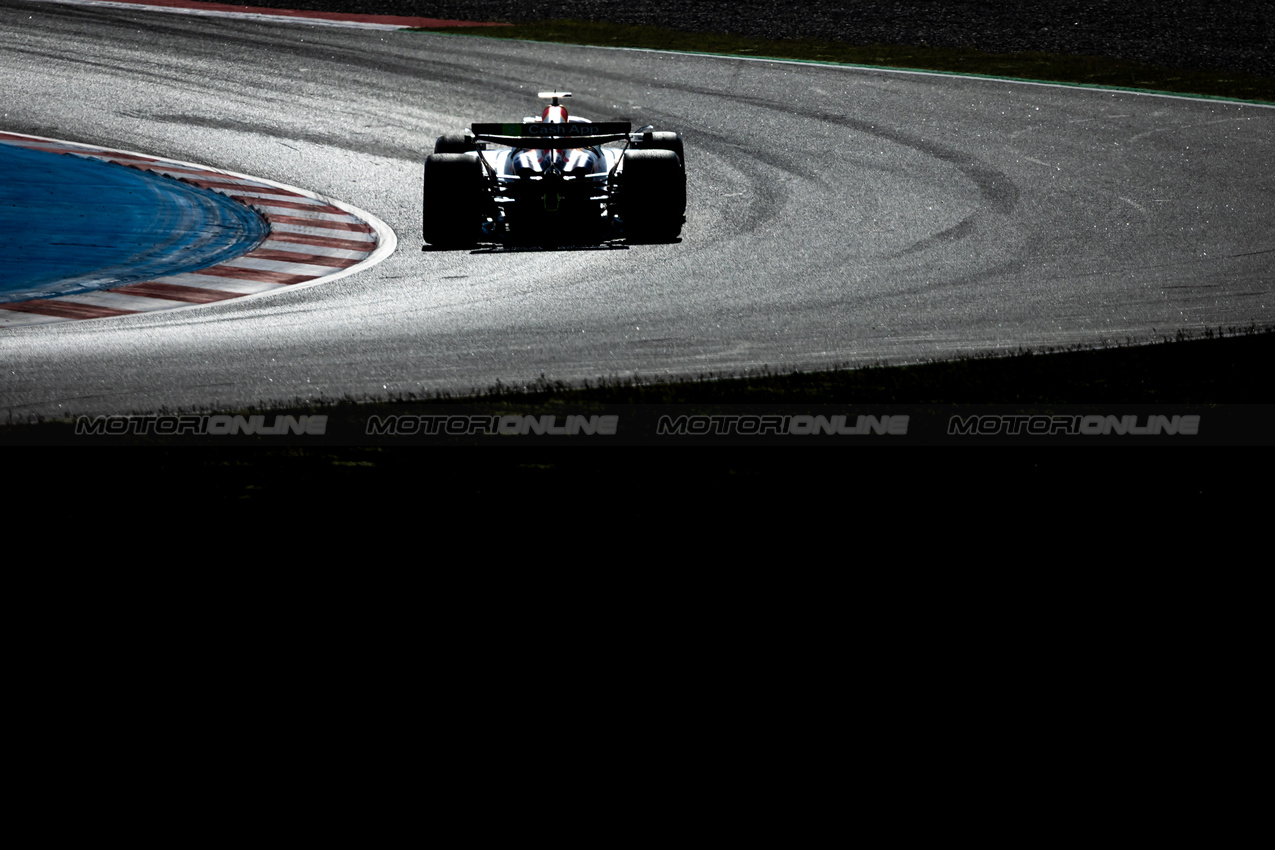 GP SPAGNA, Isack Hadjar (FRA) Racing Bulls VCARB 02.

30.05.2025 Formula 1 World Championship, Rd 9, Spanish Grand Prix, Barcelona, Spain, Practice Day.

- www.xpbimages.com, EMail: requests@xpbimages.com © Copyright: Bearne / XPB Images
